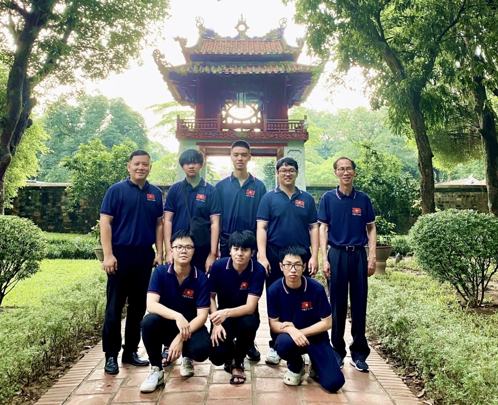 Vietnam wins two golds at International Mathematical Olympiad 2023
